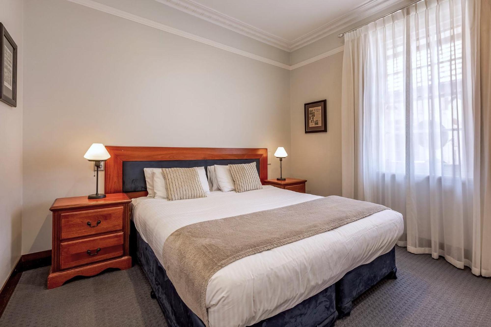 Caves House Hotel & Apartments Йоллінгап Екстер'єр фото